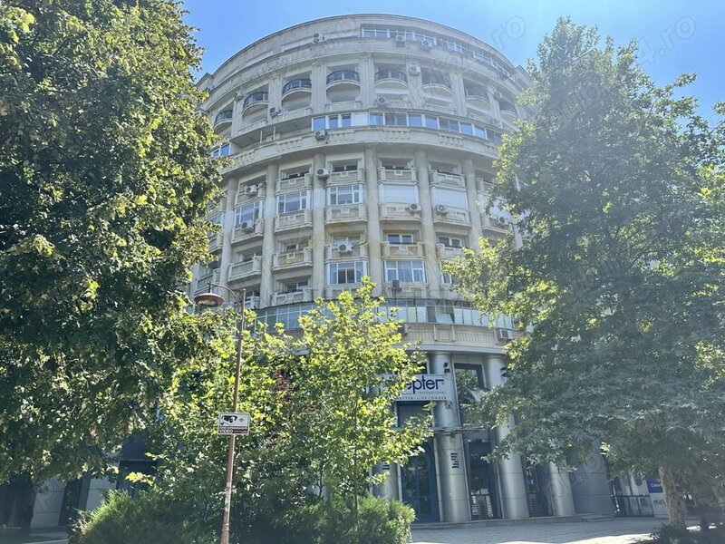 Bulevardul Unirii, apartament 2 camere de inchiriat, 3 balcoane, bloc Zepter.